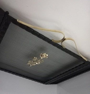 ŞÖMİNE ÖNÜ SİPERLİK GÜL MOTİF